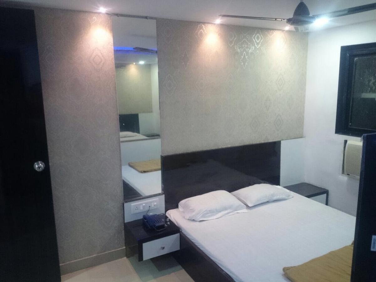 Prince International Navi Mumbai Exterior photo